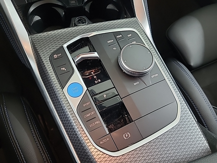 Foto 13 van BMW i4