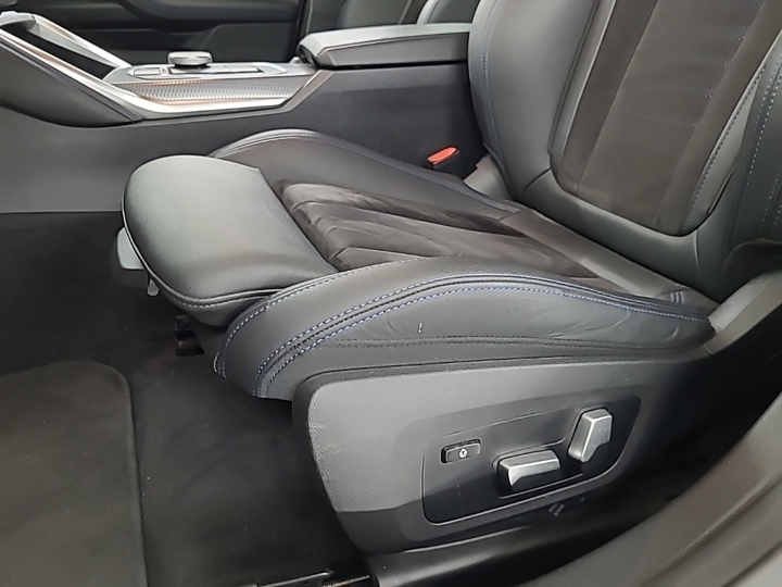 Foto 21 van BMW i4