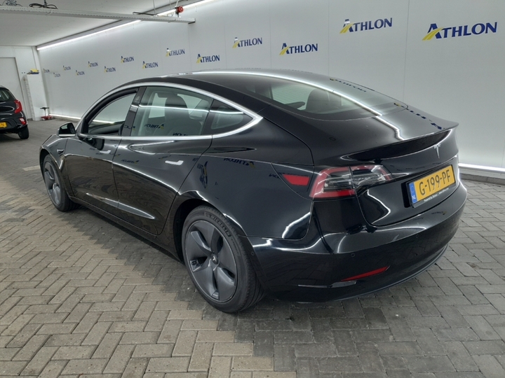 Photo 4 of Tesla Model 3