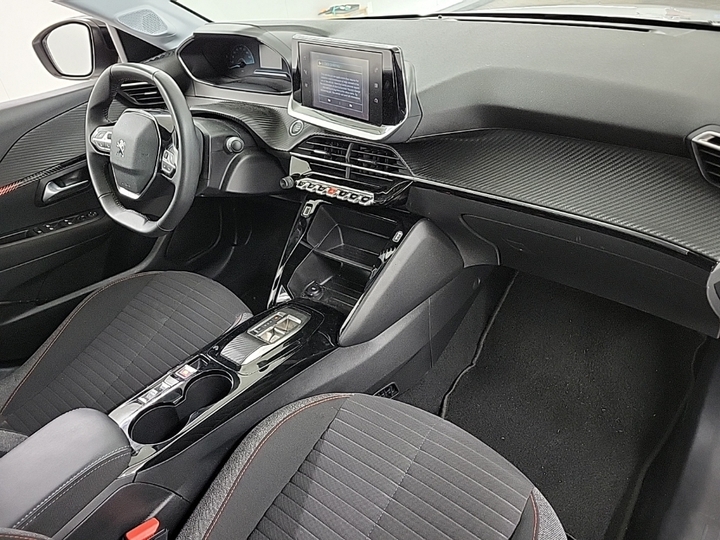 Foto 7 van Peugeot E-208