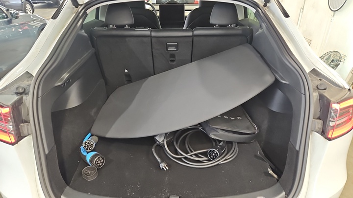 Foto 9 van Tesla Model Y