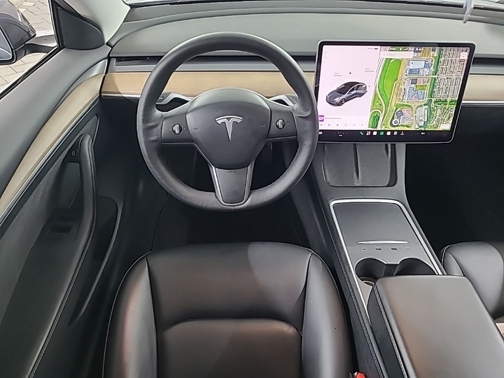 Foto 9 van Tesla Model 3