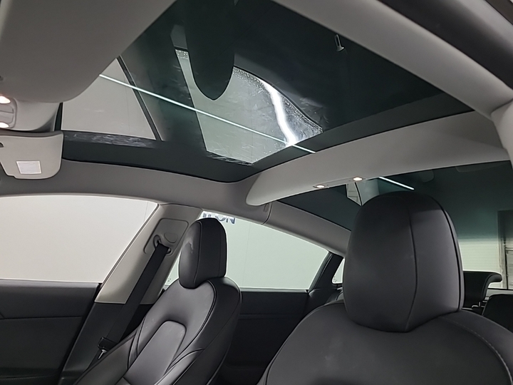 Foto 17 van Tesla Model 3