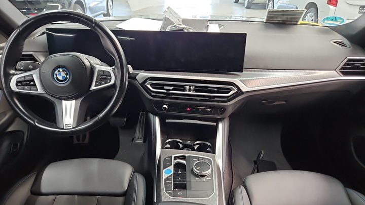 Foto 7 van BMW i4