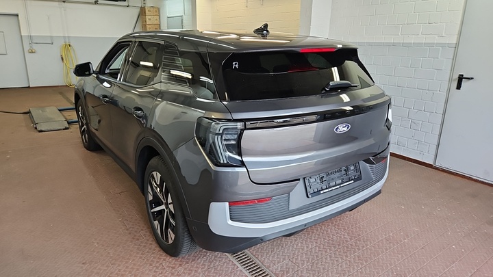 Foto 4 van Ford Explorer EV