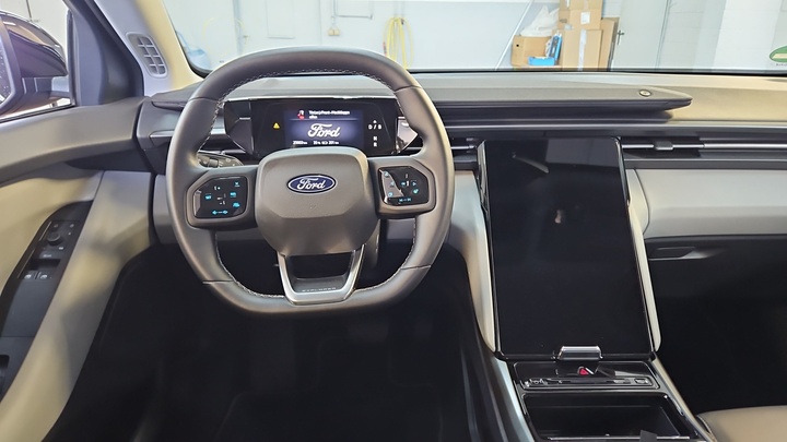 Foto 7 van Ford Explorer EV