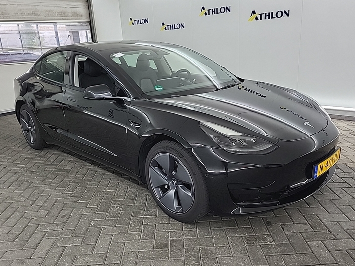 Photo 3 of Tesla Model 3