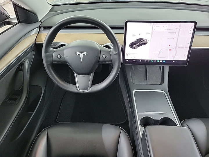 Photo 6 of Tesla Model 3