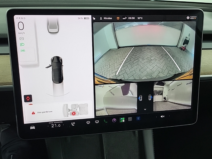 Photo 13 of Tesla Model 3