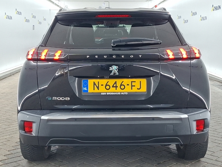Photo 16 of Peugeot E-2008