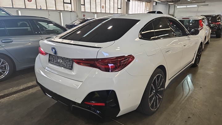 Foto 5 van BMW i4