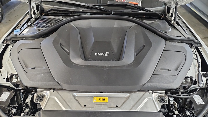 Foto 11 van BMW i4