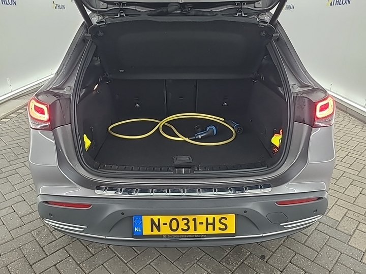 Photo 6 of Mercedes EQA