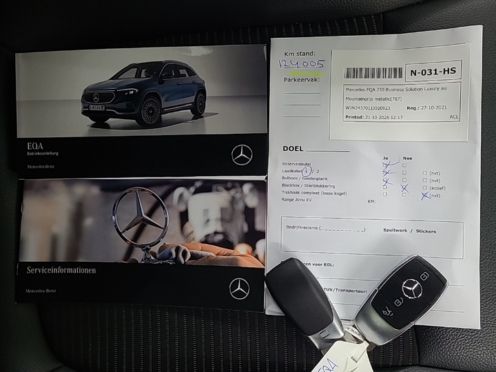 Photo 14 of Mercedes EQA