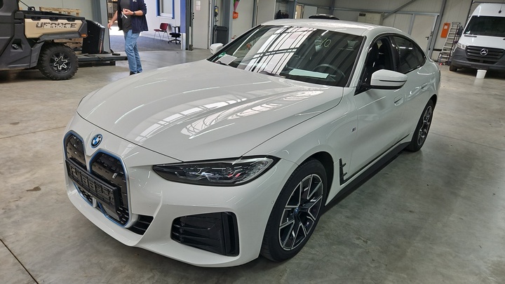 Foto 2 van BMW i4