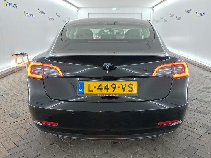 Foto 16 van Tesla Model 3