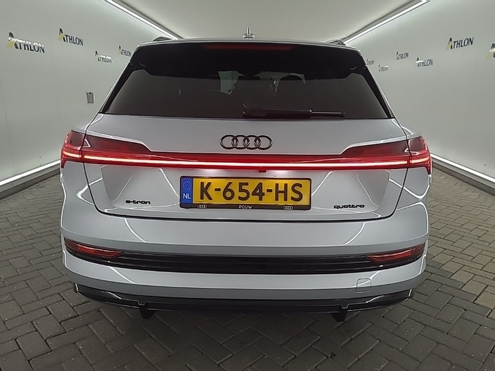 Foto 14 van Audi e-tron
