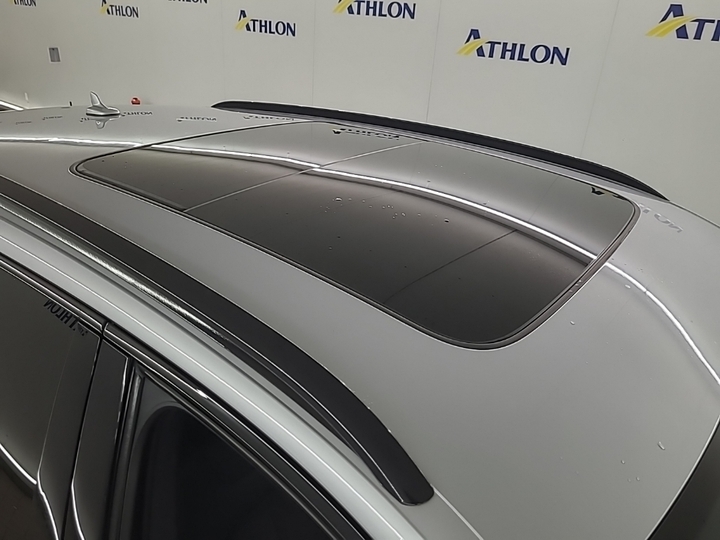 Foto 15 van Audi e-tron