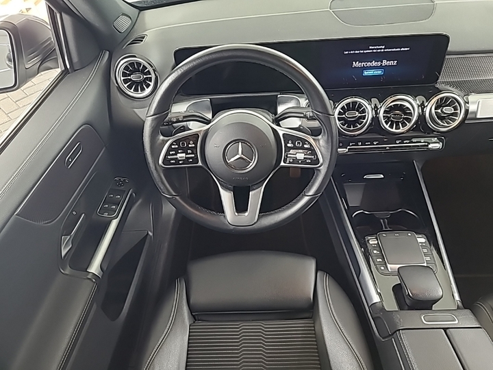 Photo 9 of Mercedes EQB