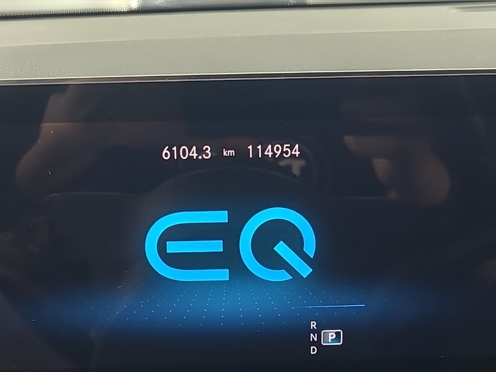 Photo 10 of Mercedes EQB