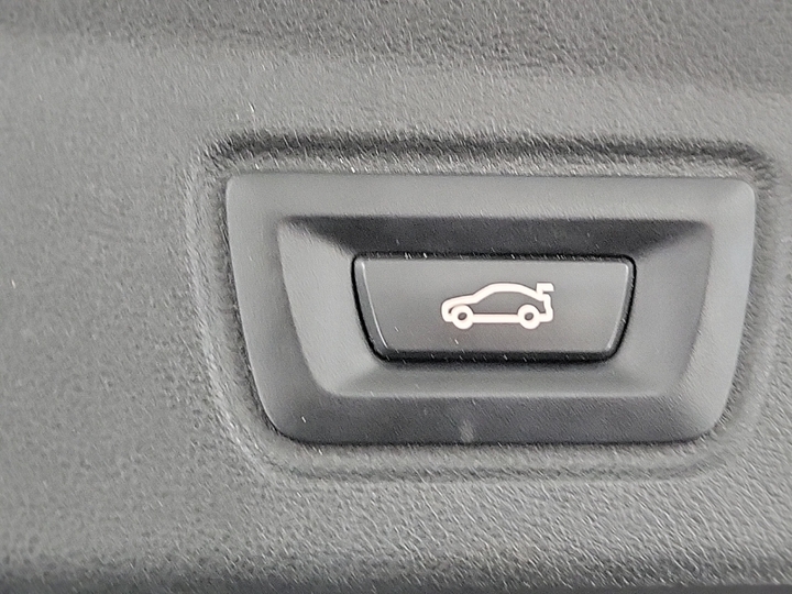 Foto 11 van BMW i4
