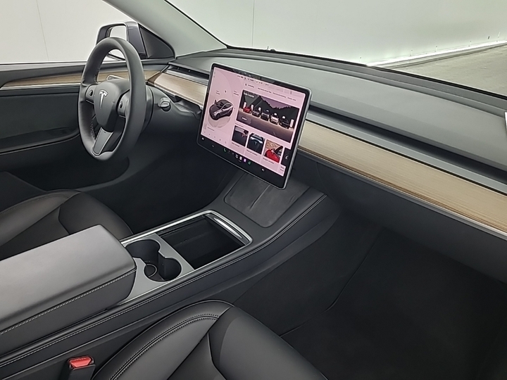 Foto 7 van Tesla Model Y