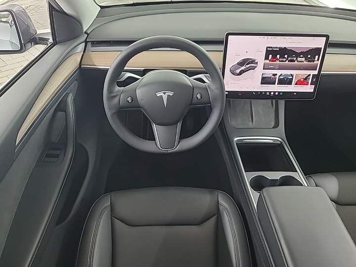 Foto 9 van Tesla Model Y