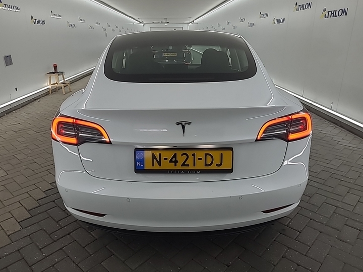 Foto 12 van Tesla Model 3