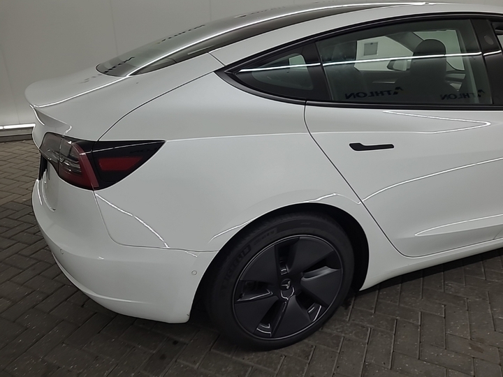 Foto 20 van Tesla Model 3