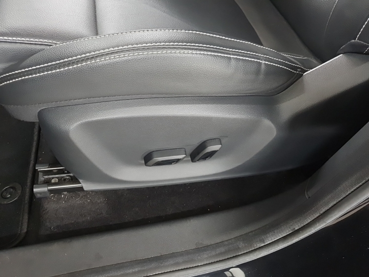 Foto 16 van MG ZS
