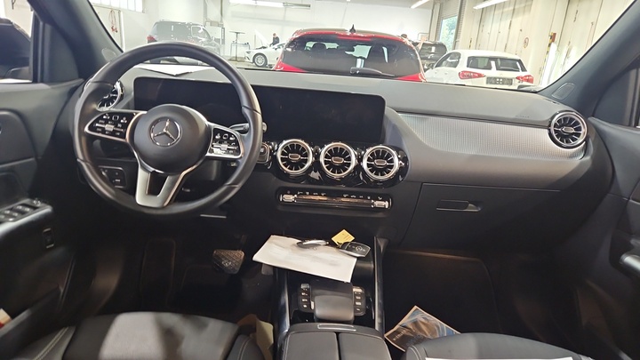 Foto 5 van Mercedes EQA