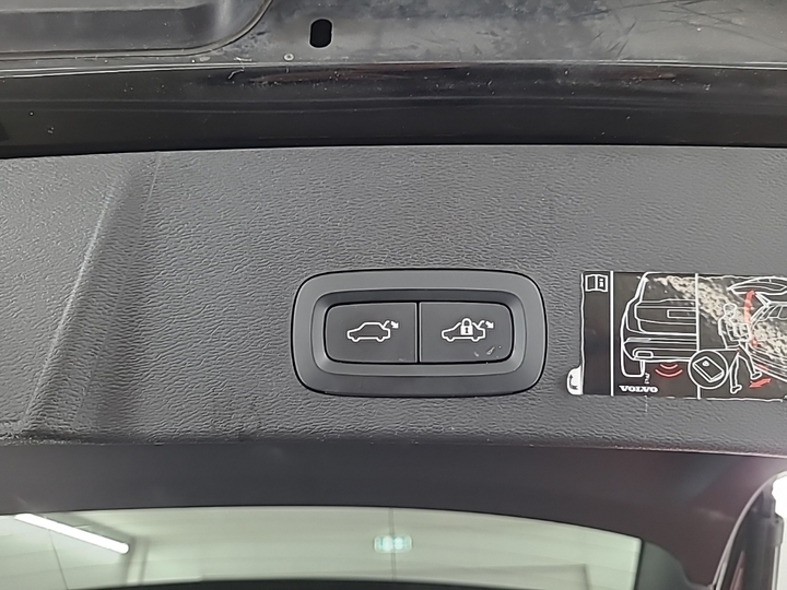 Foto 15 van Volvo XC40 Recharge