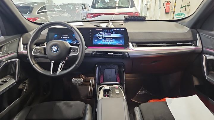 Foto 6 van BMW ix1