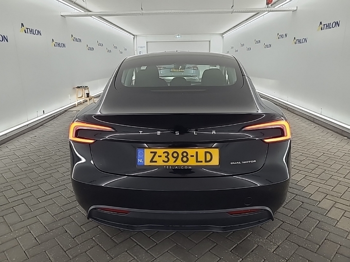 Foto 15 van Tesla Model 3