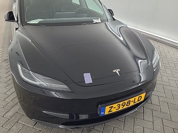 Foto 25 van Tesla Model 3