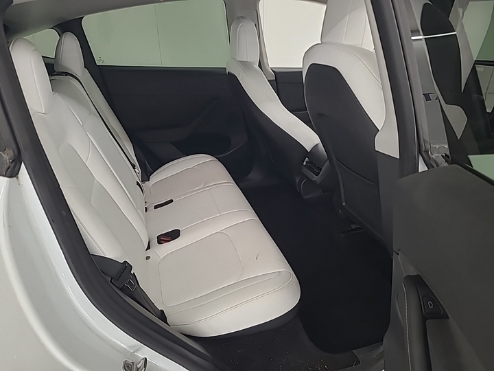 Foto 7 van Tesla Model Y