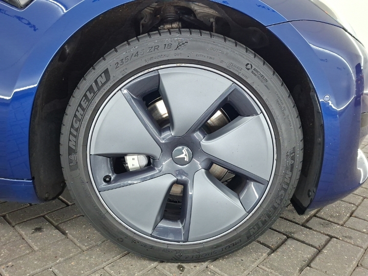 Foto 20 van Tesla Model 3