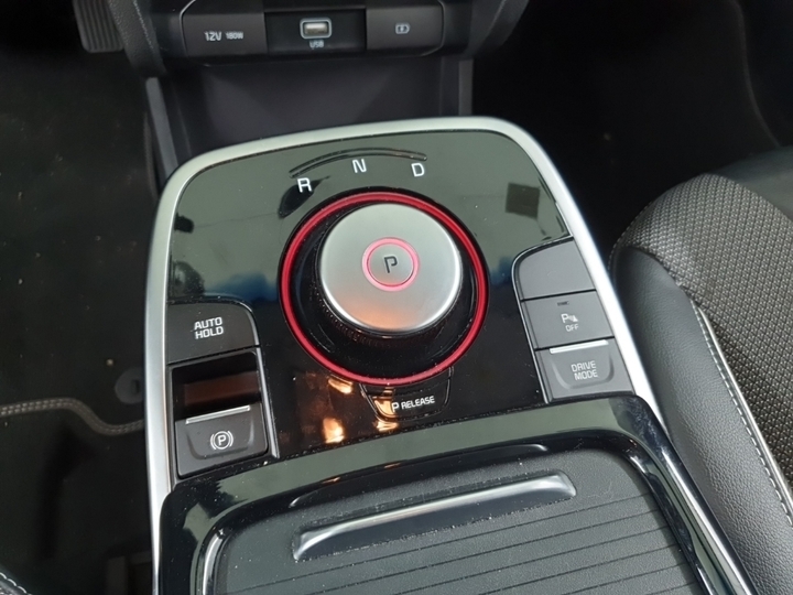 Photo 12 of Kia Niro