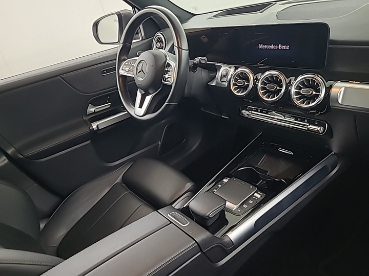 Foto 7 van Mercedes EQB