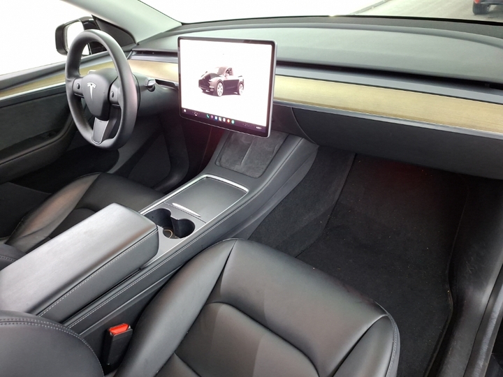 Foto 5 van Tesla Model Y