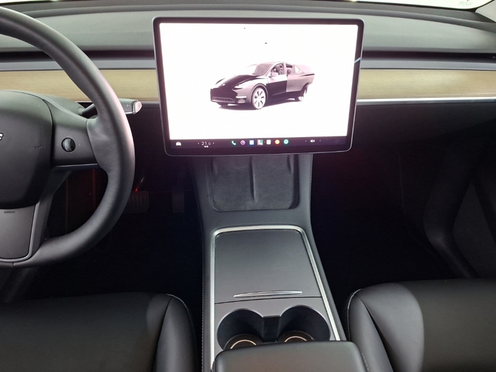 Foto 8 van Tesla Model Y