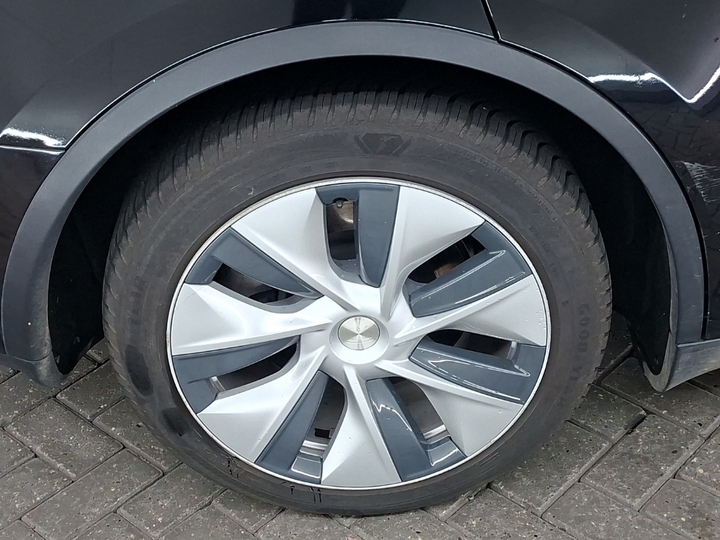 Foto 15 van Tesla Model Y
