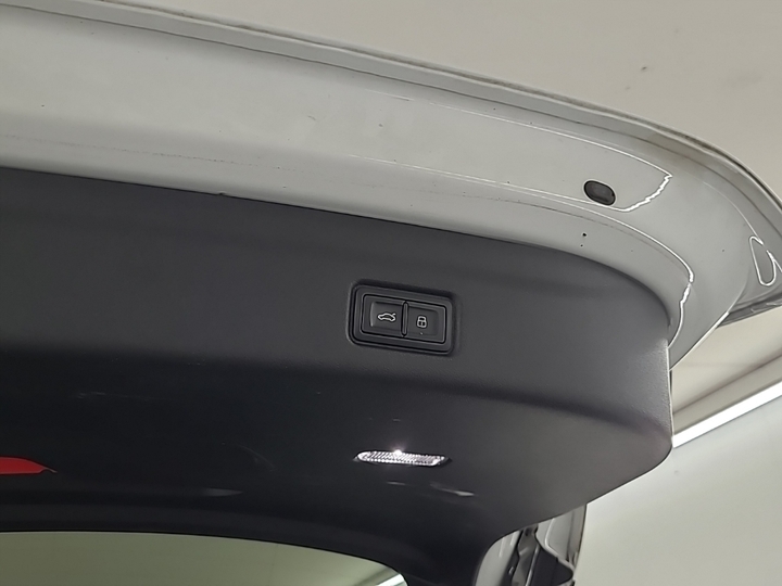 Foto 13 van Audi Q6 e-tron