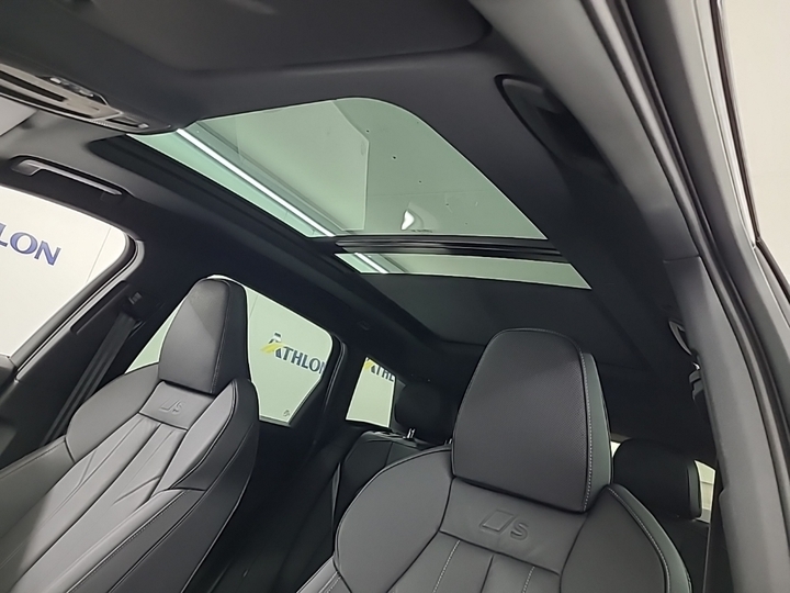 Foto 15 van Audi Q6 e-tron