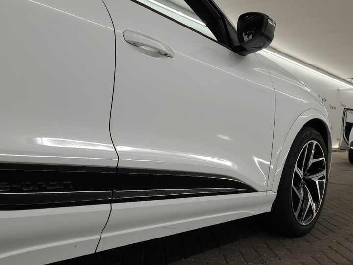 Foto 21 van Audi Q6 e-tron