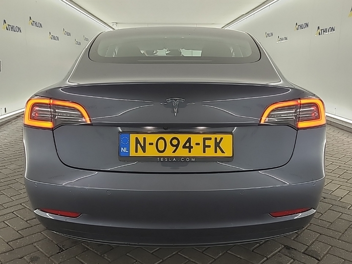 Foto 16 van Tesla Model 3