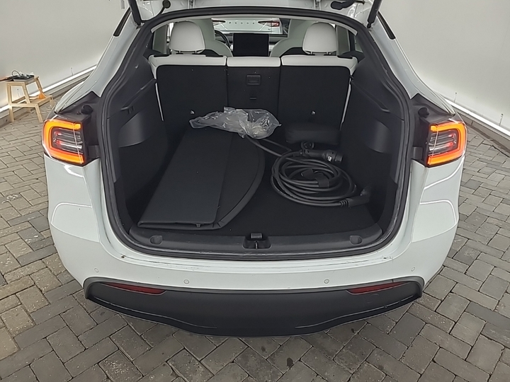 Foto 5 van Tesla Model Y