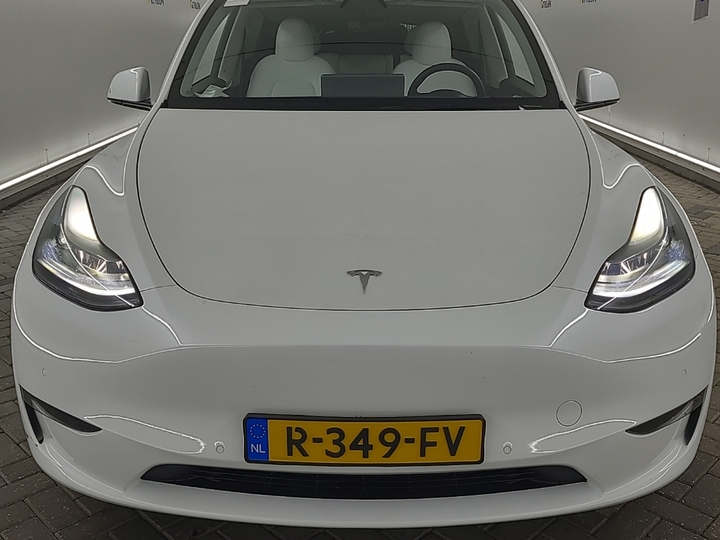 Foto 14 van Tesla Model Y