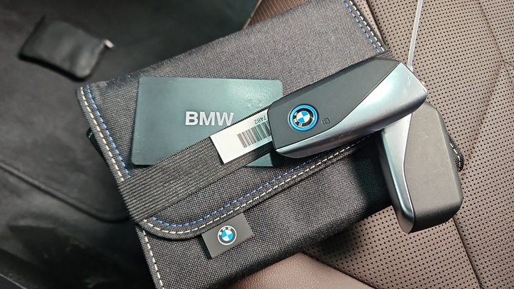 Foto 10 van BMW iX