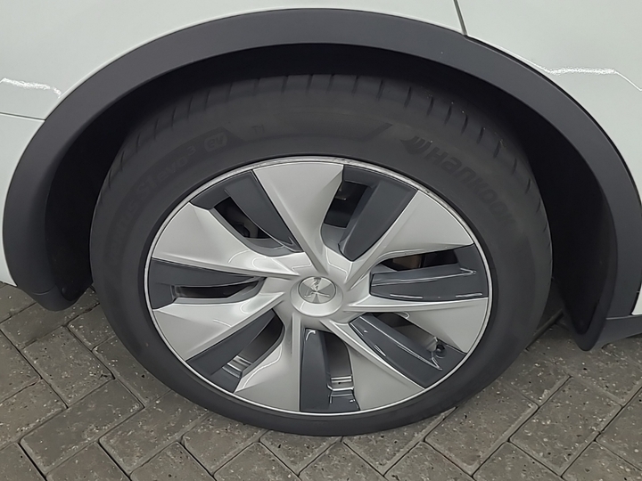 Foto 21 van Tesla Model Y